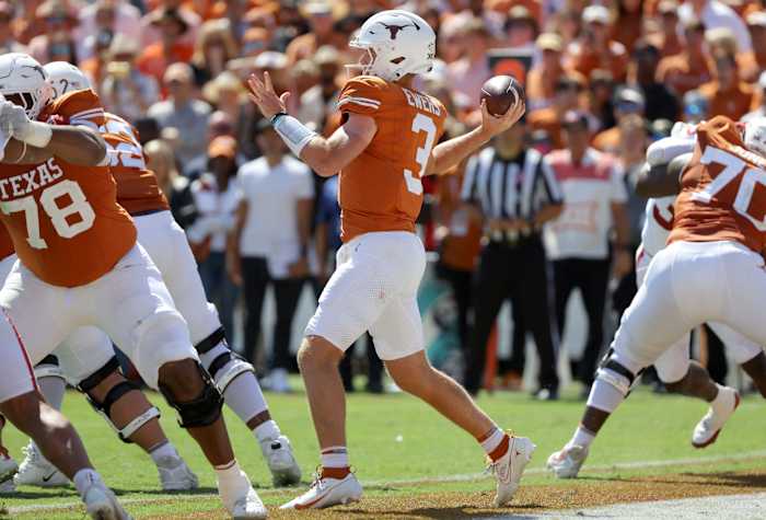 Texas Longhorns quarterback Quinn Ewers (3) throws a pass during the Red River Rivalry college football game between the University of Oklahoma Sooners (OU) and the University of Texas (UT) Longhorns